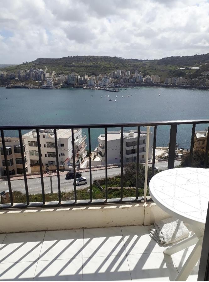 Private room in wonderful sea view apartment St. Paul's Bay Buitenkant foto